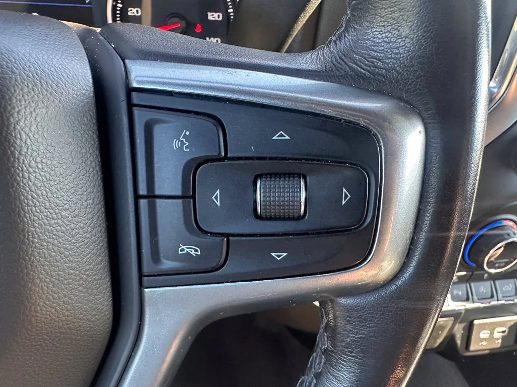 Used 2021 Blue Metallic Chevrolet LT image 18