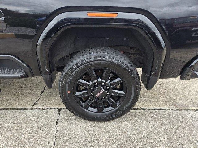Used 2024 Onyx Black GMC AT4 image 25