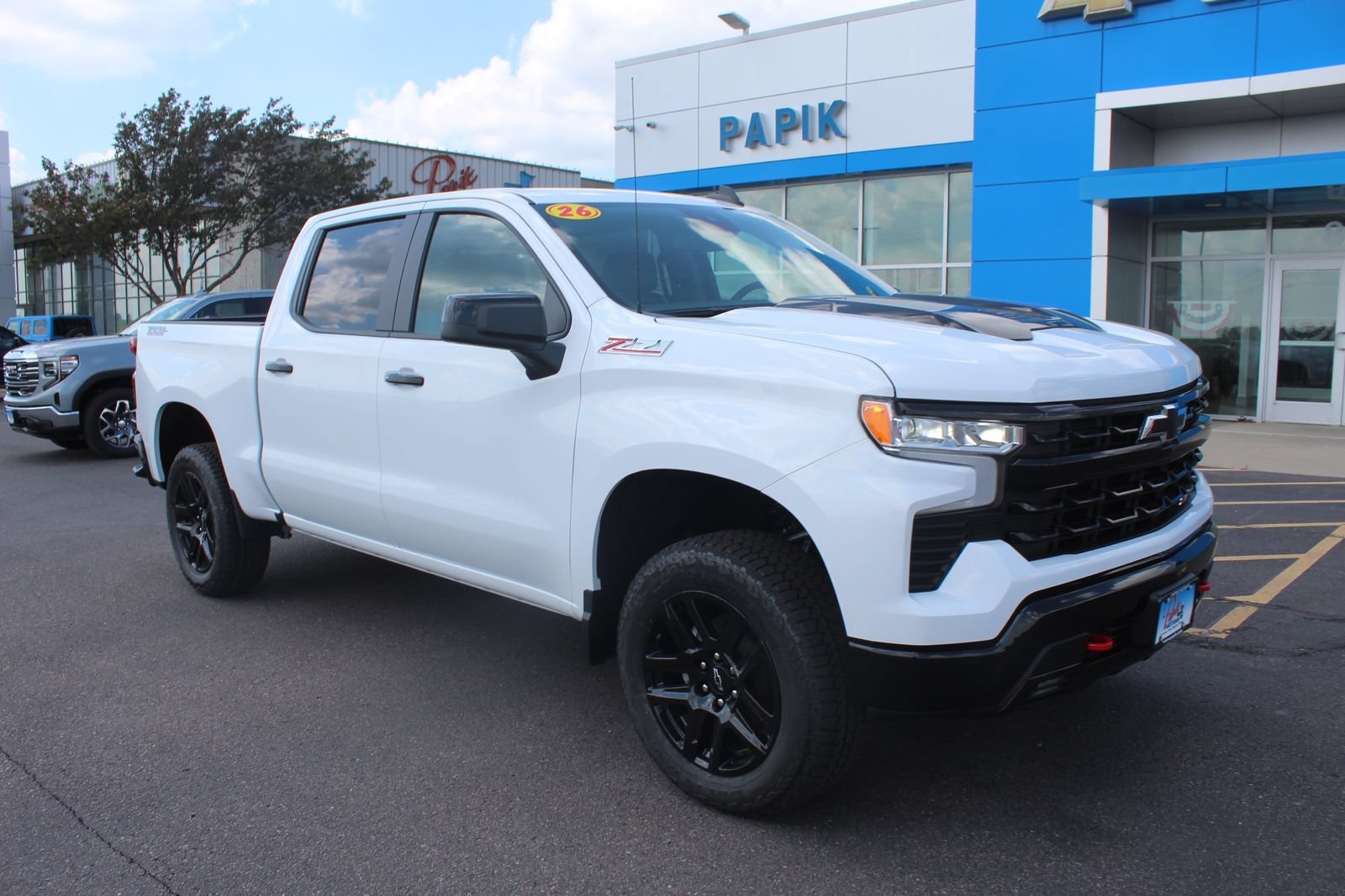 New 2026 Summit White Chevrolet LT Trail Boss image 7