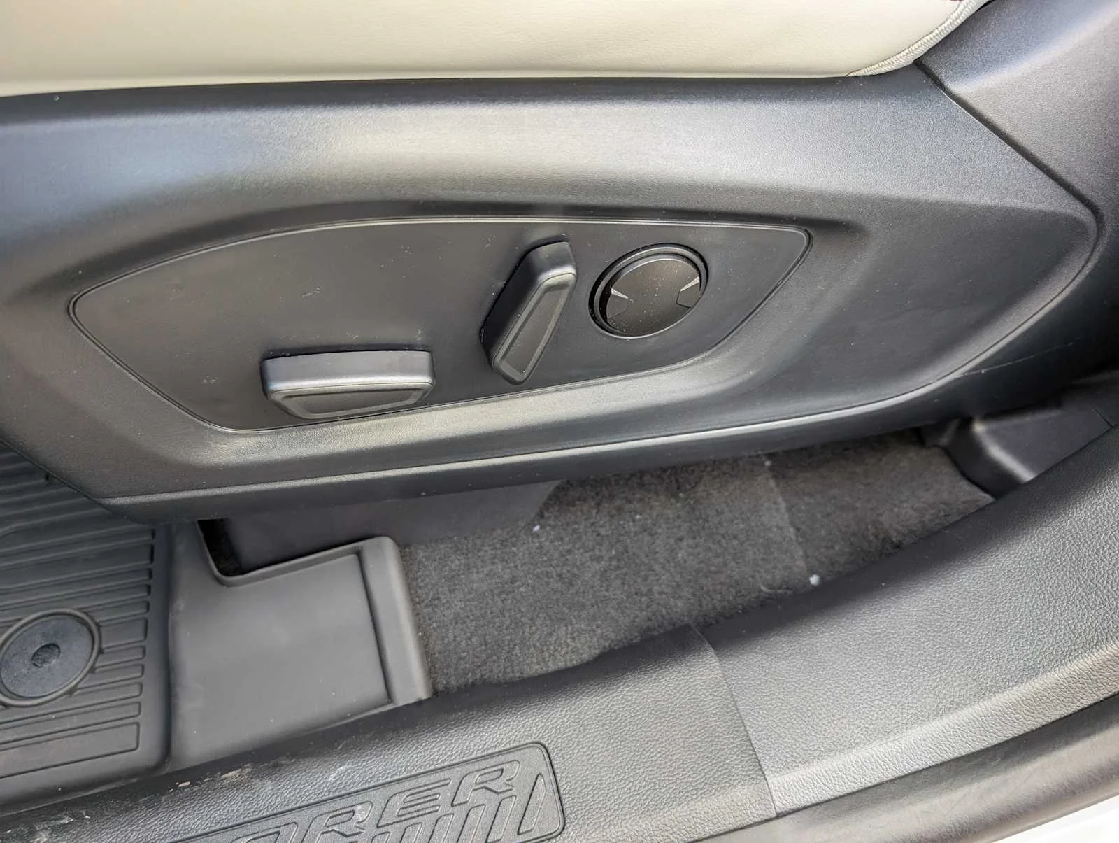 New 2027  Ford Active w/100A Pkg image 32