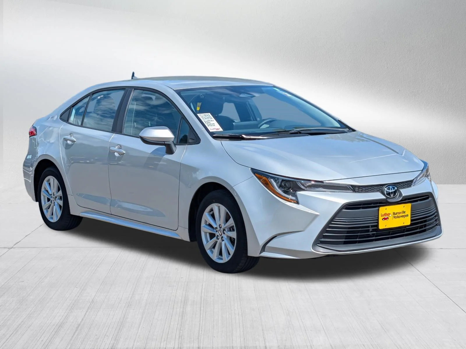 Used 2024 Toyota Corolla LE with VIN 5YFB4MDE9RP199269 for sale in Burnsville, Minnesota
