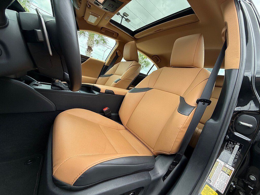 Certified Used 2025 Caviar Lexus Base image 10