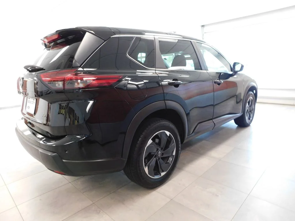 Certified Used 2025 Super Black Nissan SV image 4