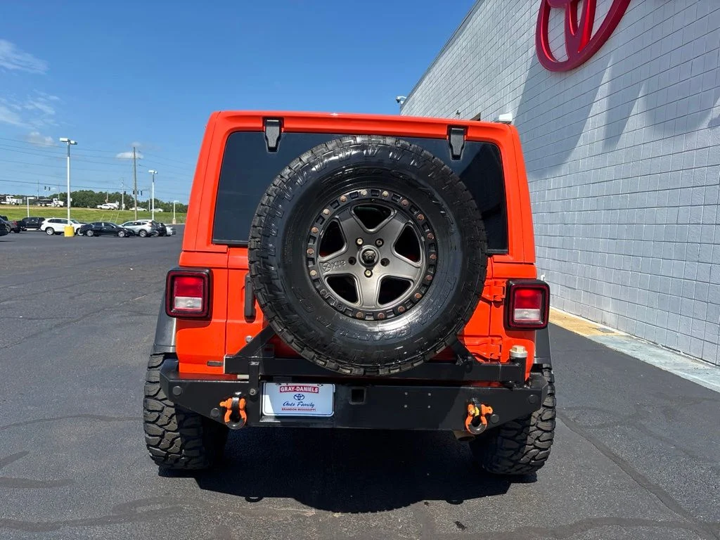 Used 2018 Orange Jeep Unlimited Rubicon image 28