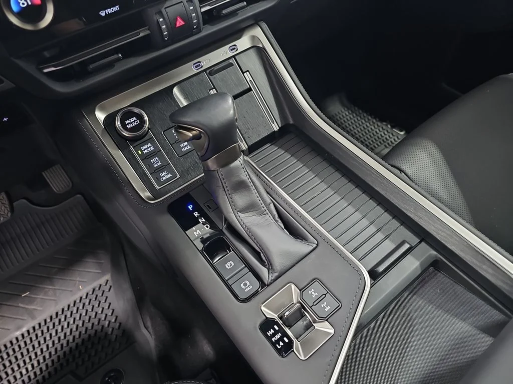 Used 2024 INCOGNITO Lexus 550 Overtrail image 27