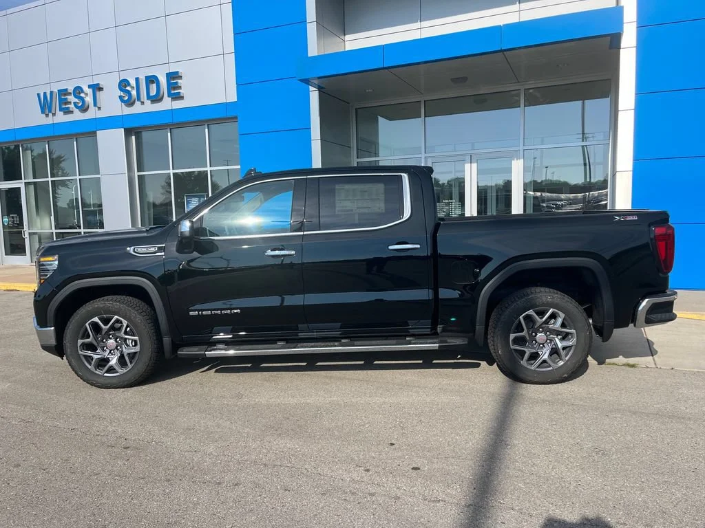 2026 GMC Sierra 1500 SLT - Photo 8