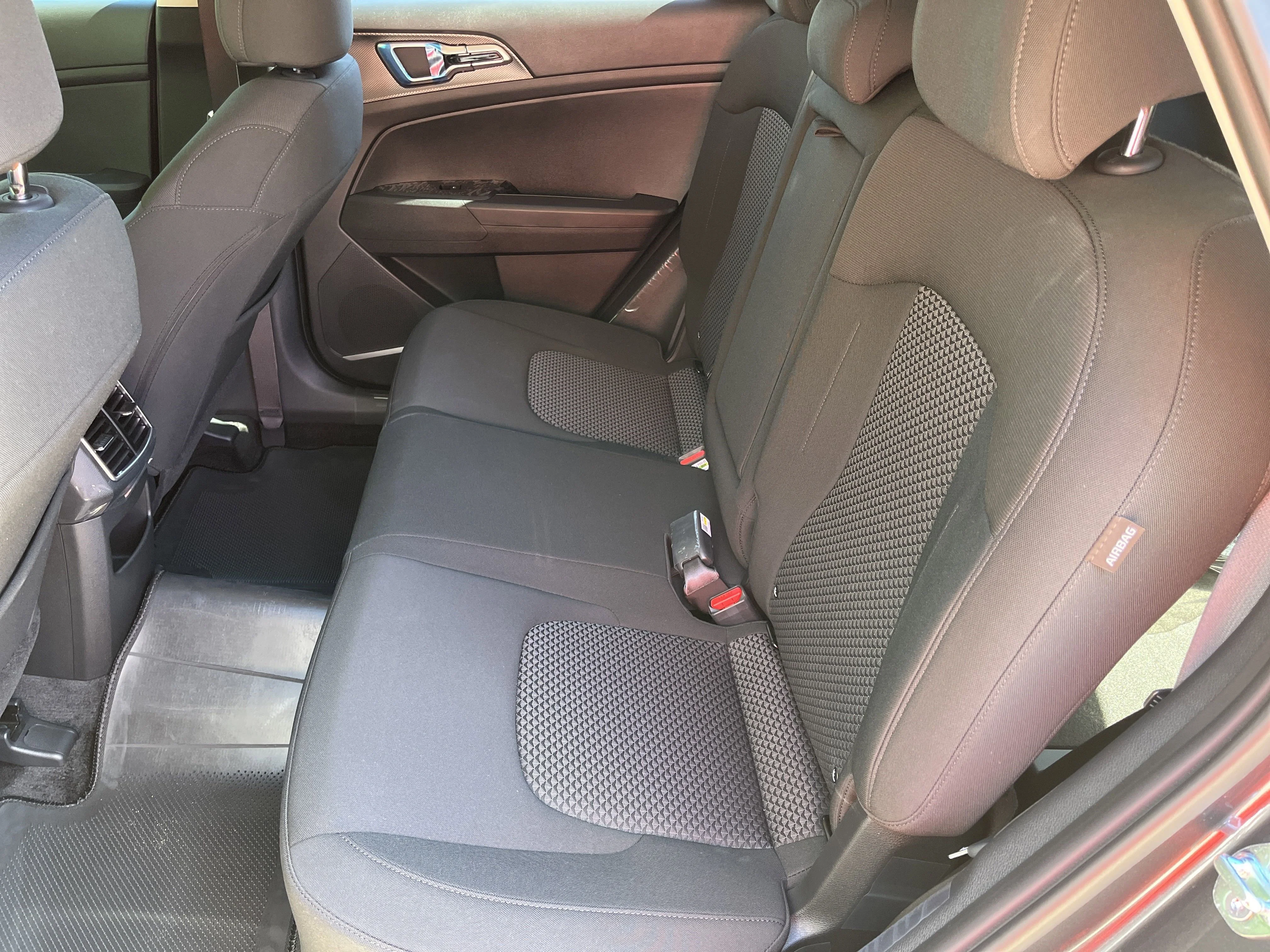 2025 Kia Sportage LX Hybrid - Photo 18
