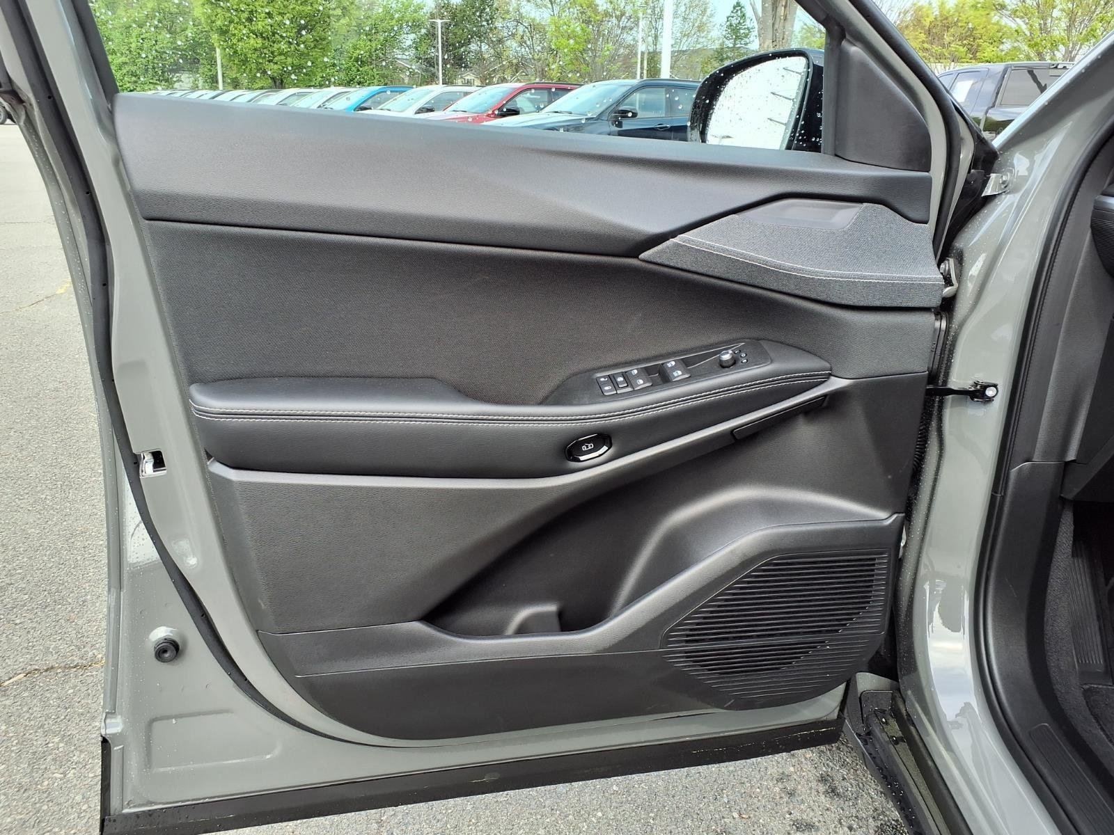 New 2026 Sting-Gray Clear-Coat Exterior Paint Jeep Laredo image 28
