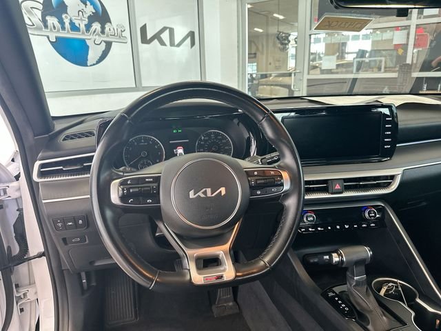 Used 2022 White Kia GT-Line image 13