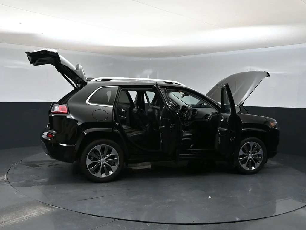 Used 2019 Black Jeep Overland image 42