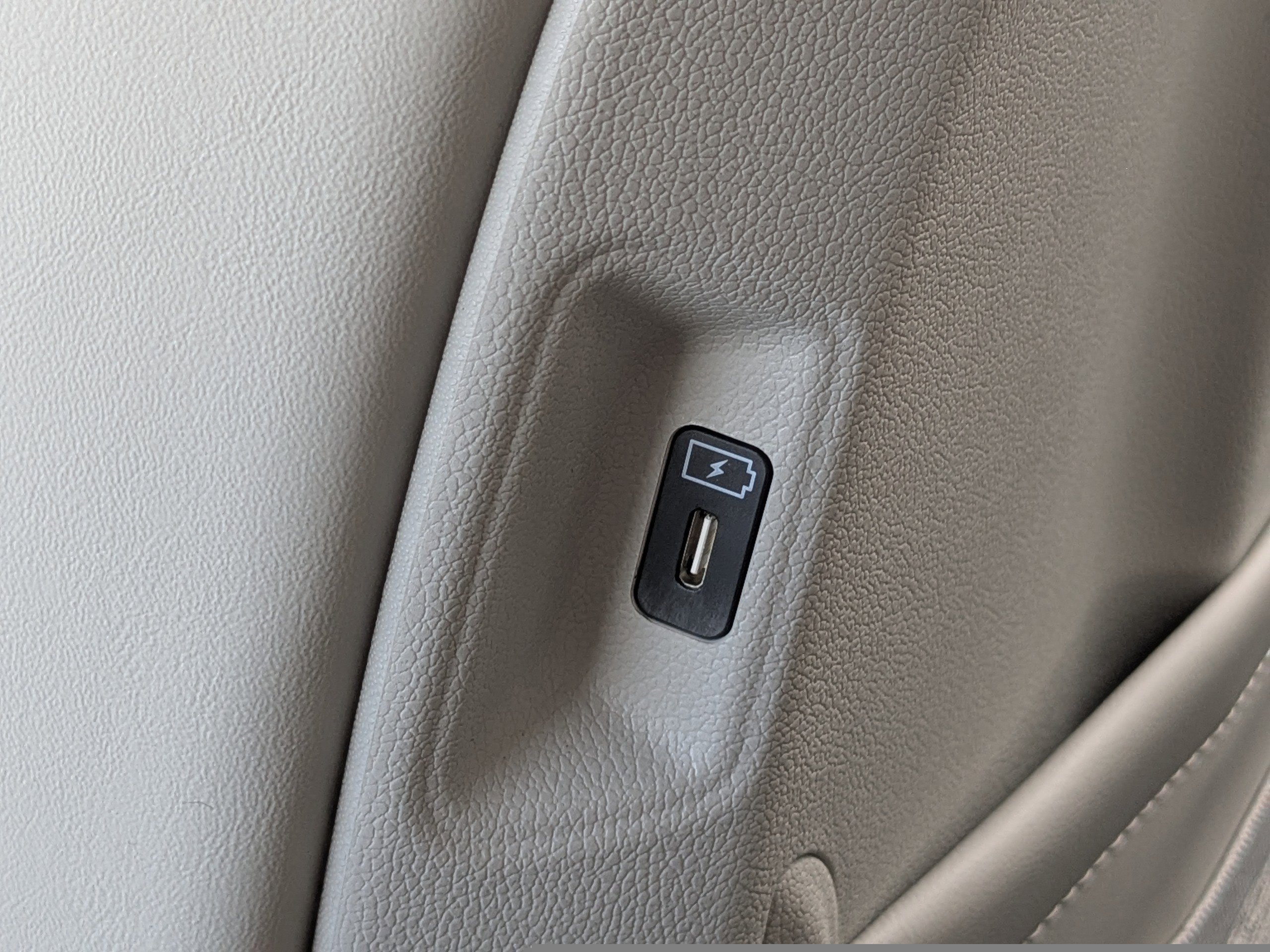 New 2026 Glacial White Pearl Kia S image 19