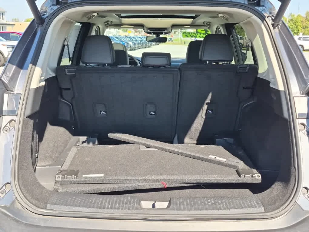 Certified Used 2023 Gun Metallic Nissan SL image 21