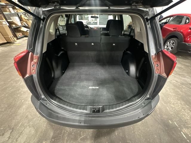 Used 2013 Gray Toyota XLE image 25