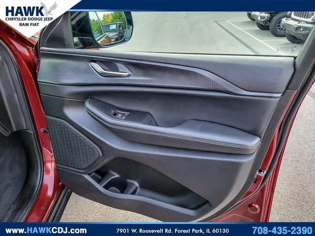 Used 2024 Red Jeep Altitude X image 30