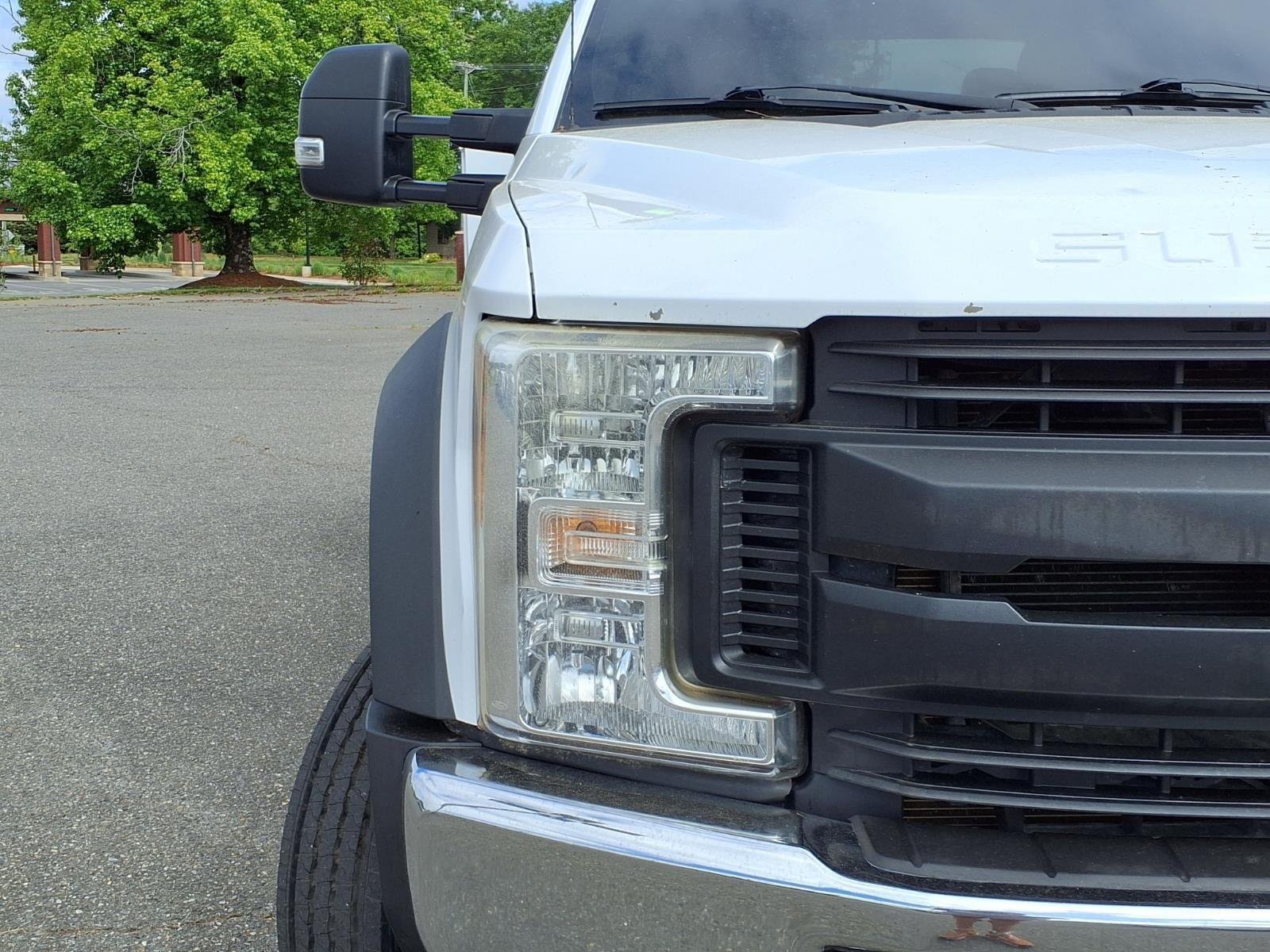 Used 2017  Ford XL image 13