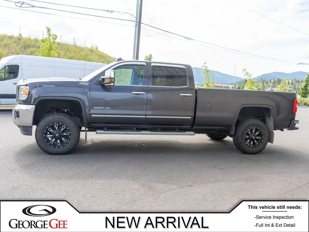 Used 2016 Gray GMC SLT image 4
