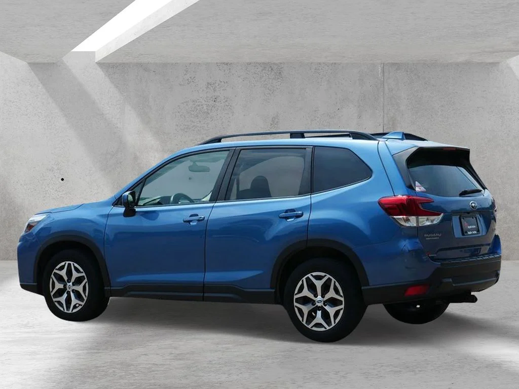 Certified Used 2020 Blue Subaru Premium image 4