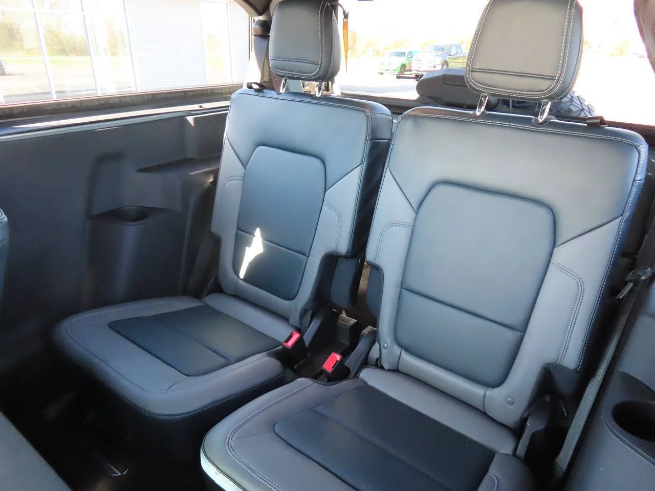 Used 2023 Cactus Gray Ford Outer Banks Advanced 4x4 2dr SUV image 10