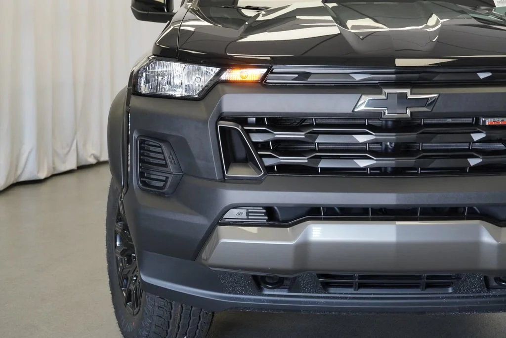 New 2026 Black Chevrolet Trail Boss image 32