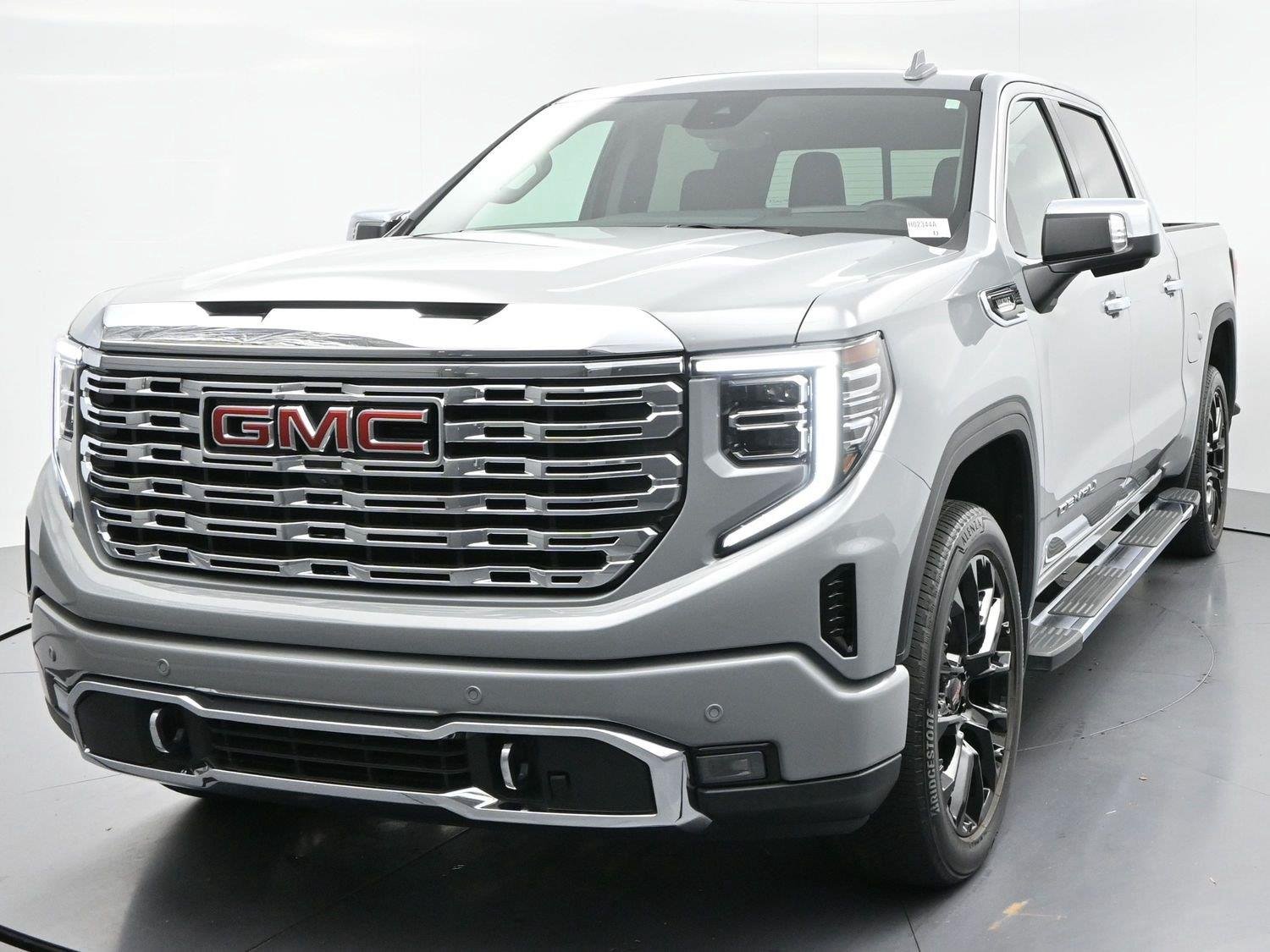 Used 2025 Thunderstorm Gray GMC Denali image 3