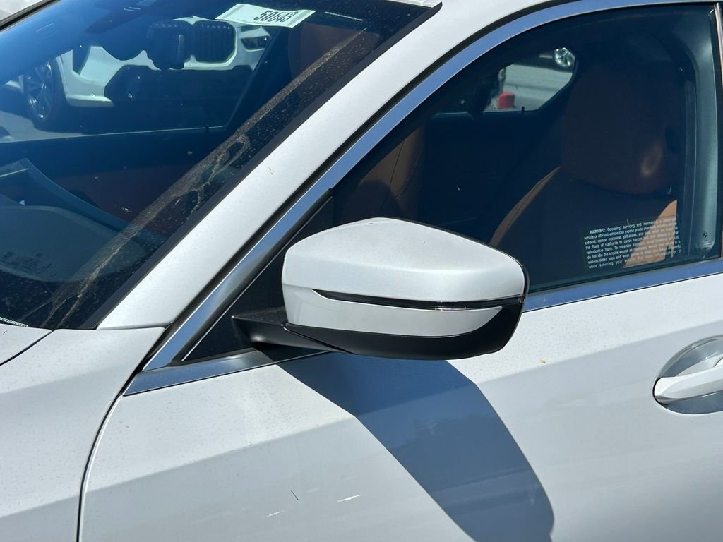 New 2026 Mineral White Metallic BMW 330i xDrive image 10