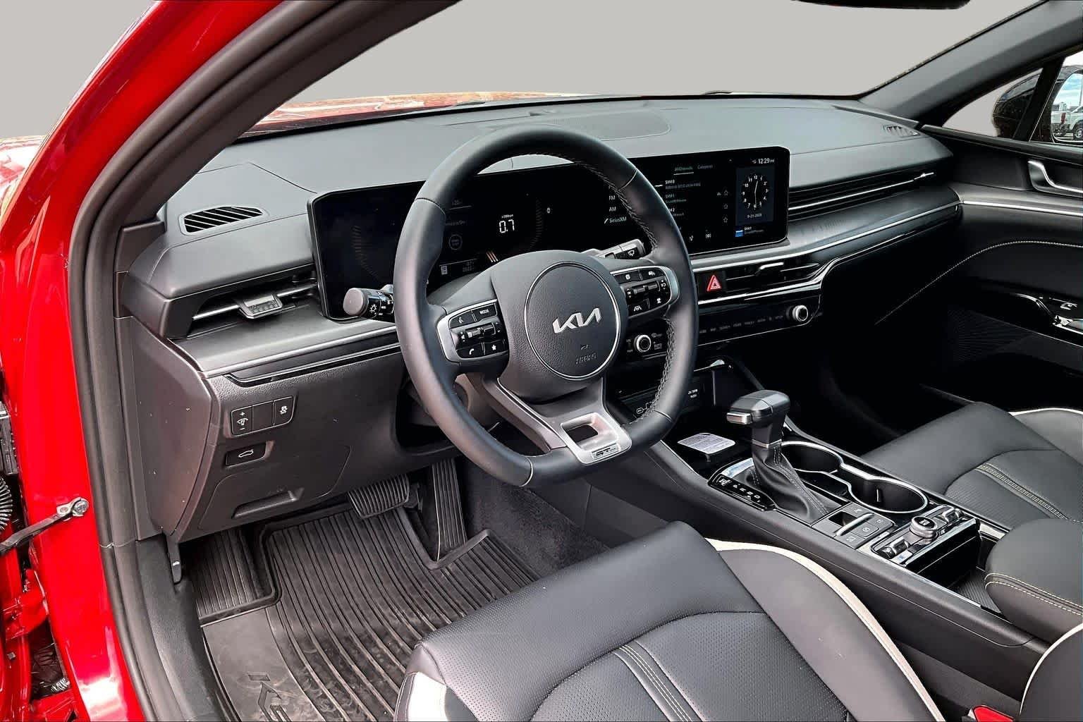 2026 Kia K5 GT-Line - Photo 18