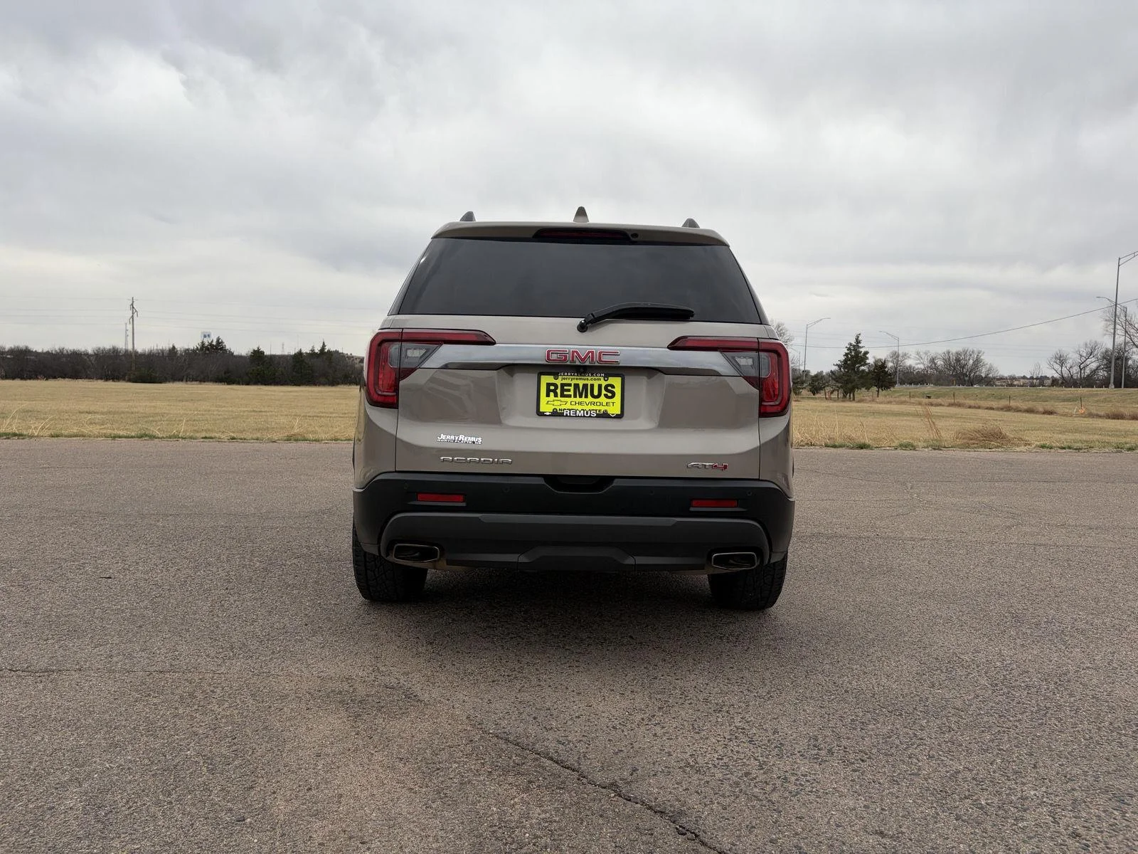 Used 2023 Light Stone Metallic GMC AT4 image 6