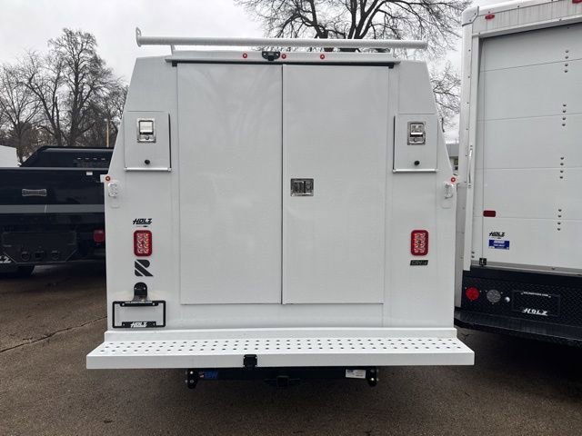 New 2025 Summit White Chevrolet 1WT image 4