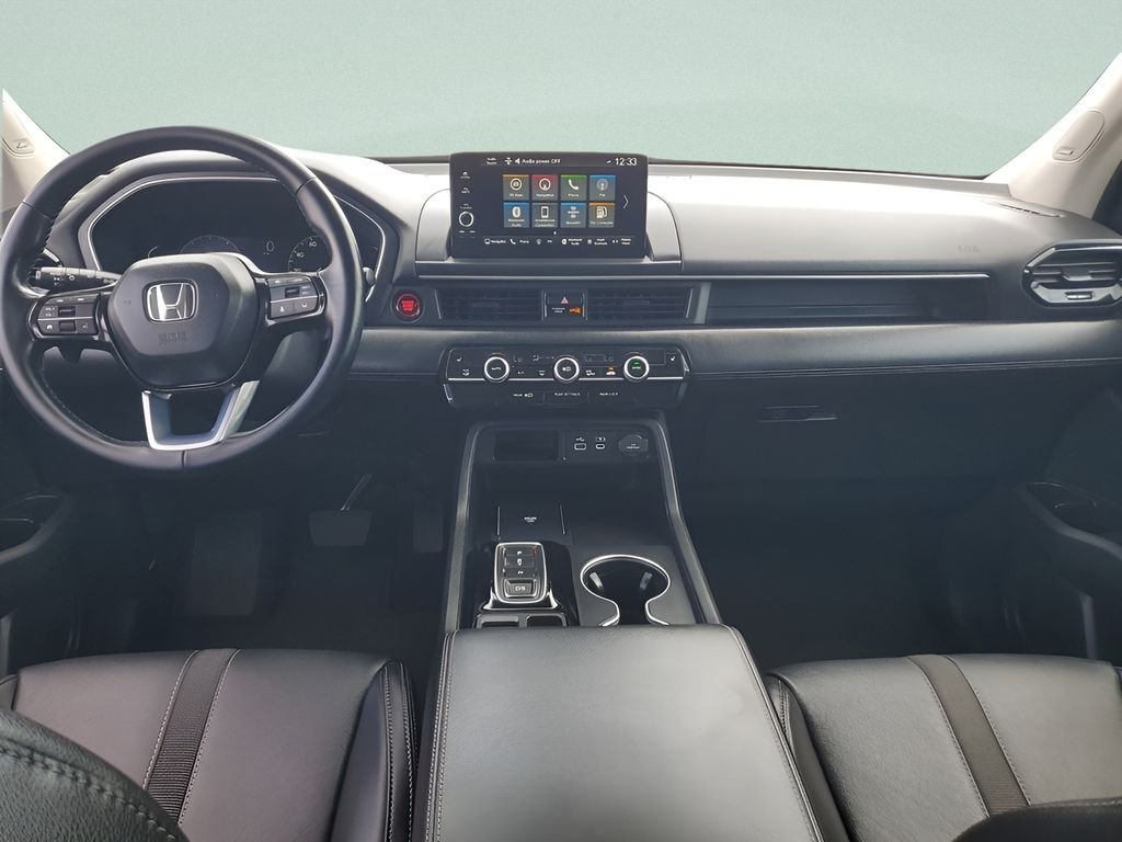 Used 2024  Honda Touring image 11