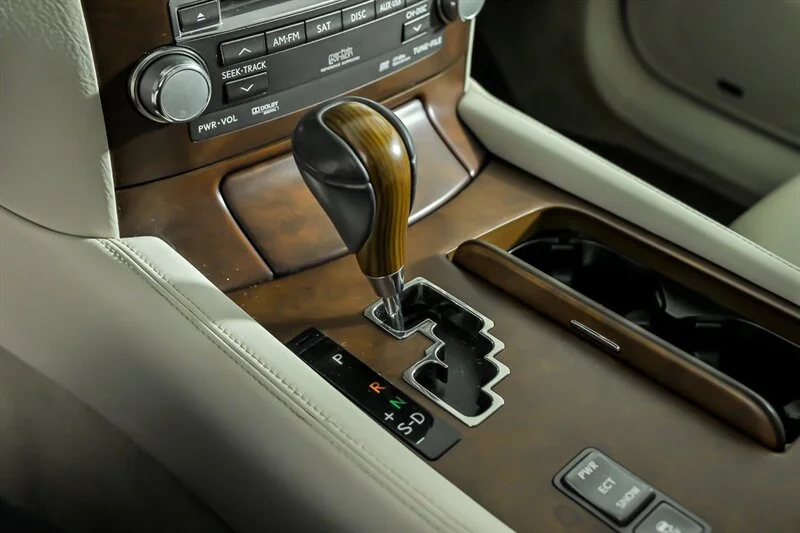 Used 2012 Obsidian Lexus  image 28