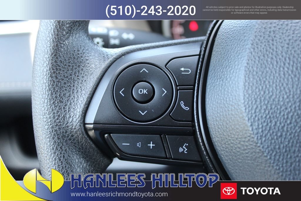 2025 Toyota RAV4 XLE - Photo 26