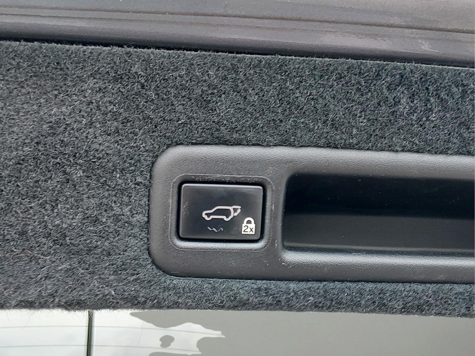 Used 2019 Nebula Gray Pearl Lexus Base image 24