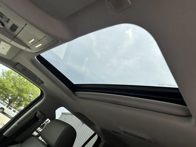 Used 2020 Gray Chevrolet LT image 32