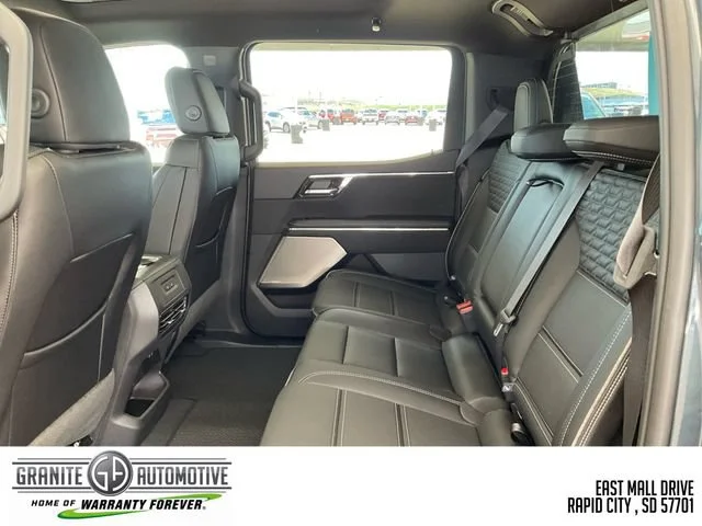 2025 GMC Sierra EV Denali - Photo 10