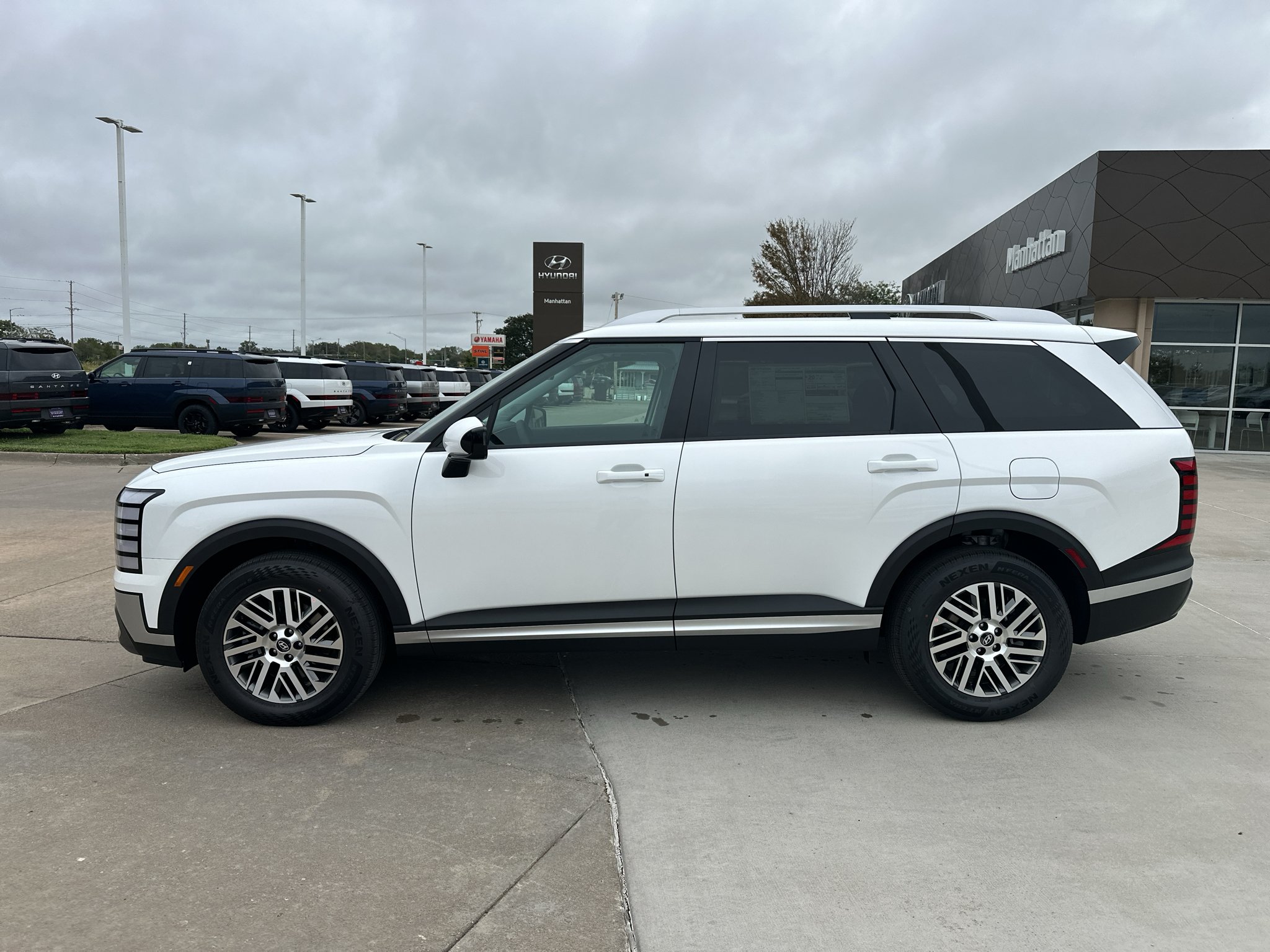 New 2027 Creamy White Pearl Hyundai SEL 7P image 9
