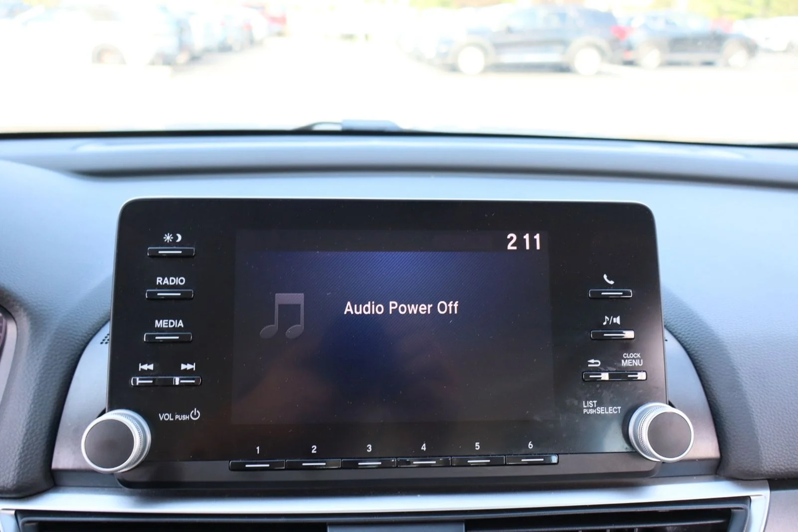 Used 2018 White Honda LX image 20