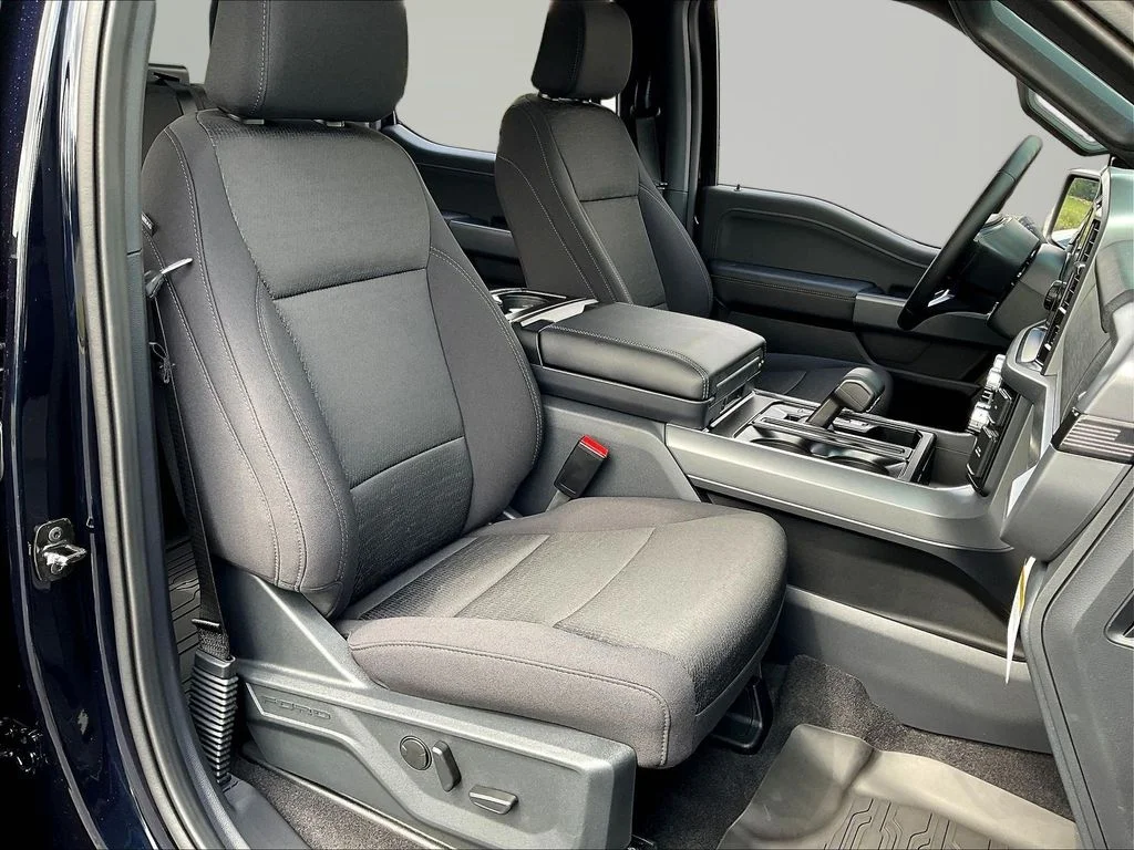 New 2026 Antimatter Blue Metallic Ford XLT image 11
