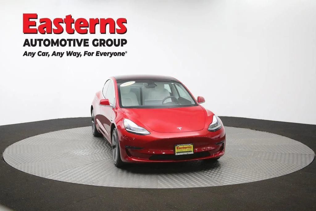 Used 2018 Red Tesla Long Range image 47