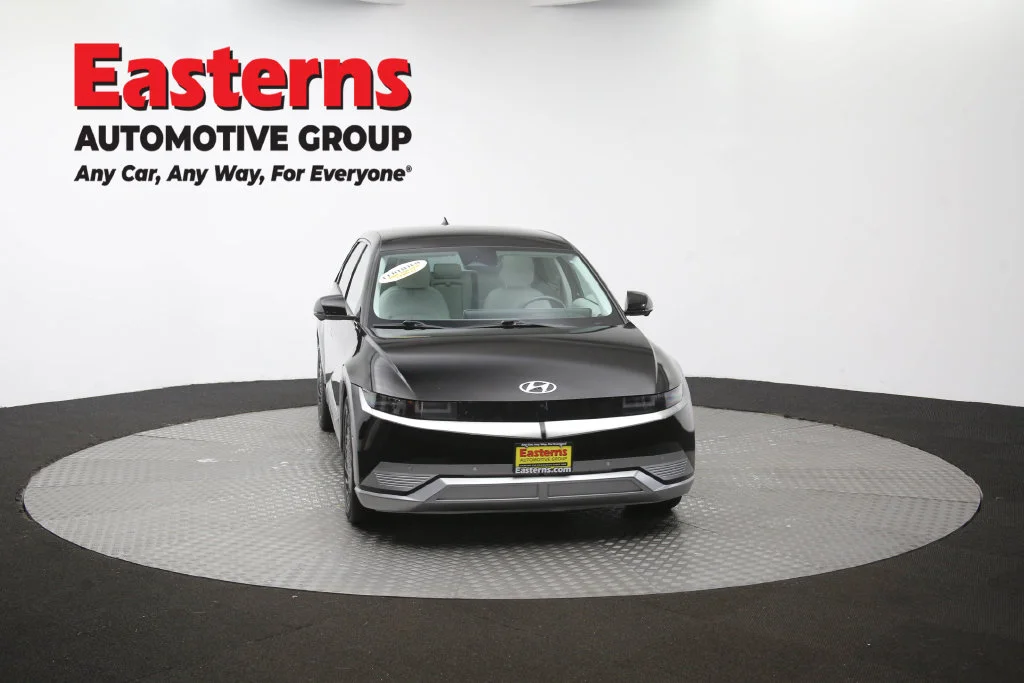 Used 2023 Black Hyundai Limited image 56
