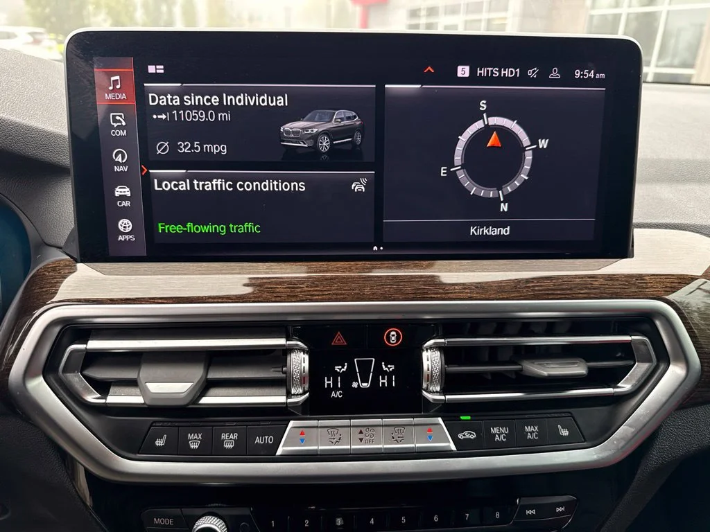 Used 2024 Black BMW xDrive30i image 23