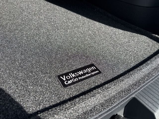New 2026 Platinum Gray Volkswagen 2.0T SE image 8