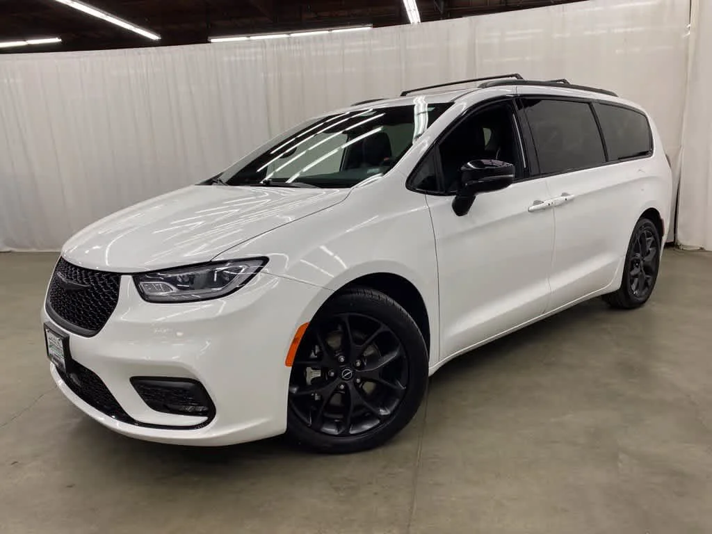 2025 Chrysler Pacifica
