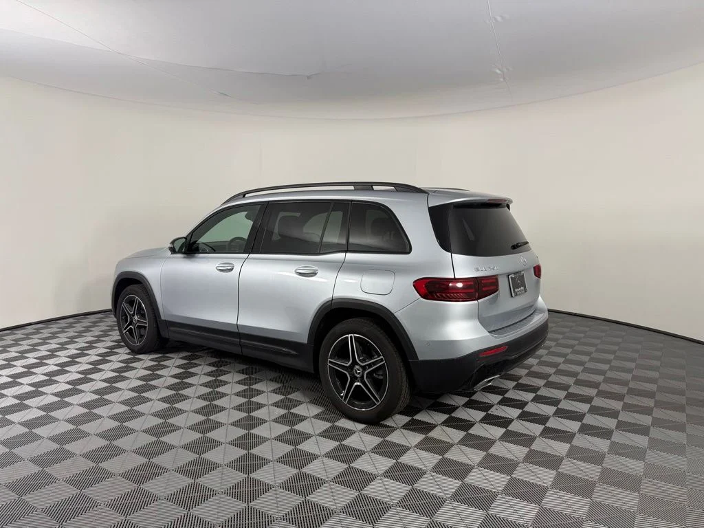 Certified Used 2025 Silver Mercedes-Benz GLB 250 image 5