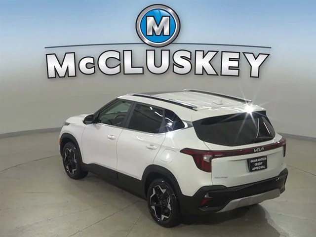 Used 2024 White Kia EX image 22