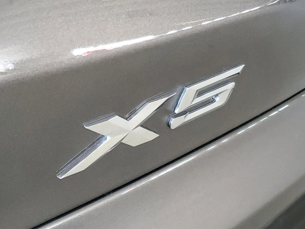 New 2026 Manhattan Green Metallic BMW xDrive40i image 6