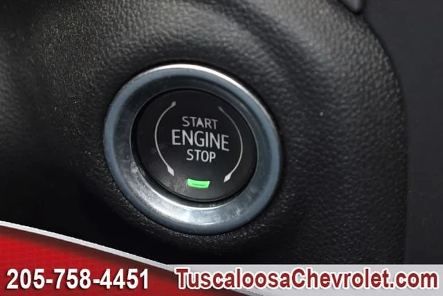 Certified Used 2022 SUMMIT WHITE Chevrolet Custom image 33