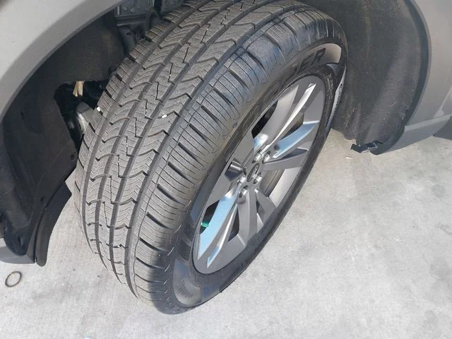 Used 2022 Gray Ford XLT image 30
