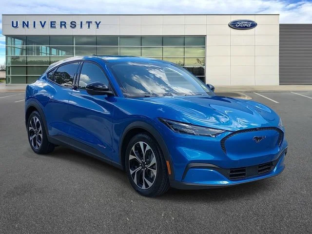 Used 2025 Blue Ford Select image 1