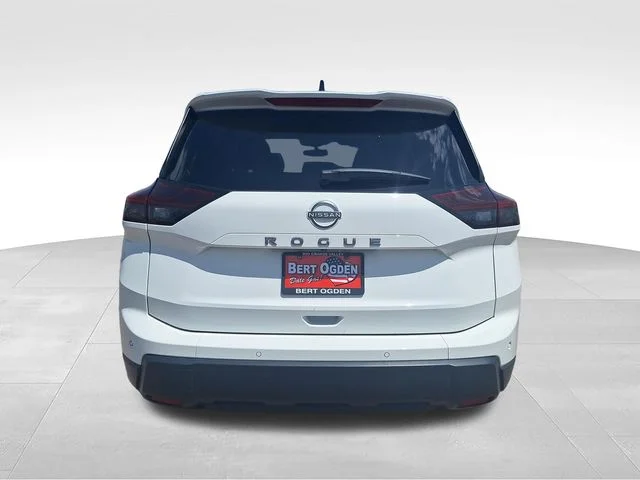 Used 2025 White Nissan S image 6
