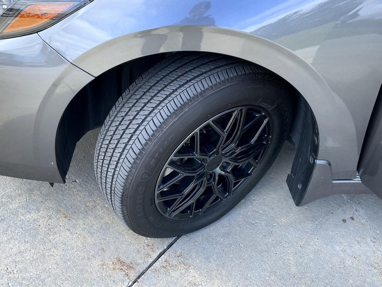 Used 2025 Gray Nissan S image 30